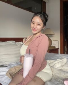 Cerita Sex Kisah Bersama Babysitter Seksi - 