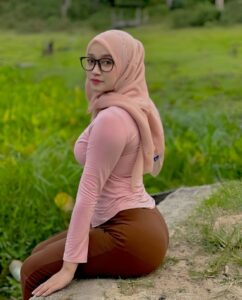 Cerita Sex Pembantu Imut Umur 16 Tahun -