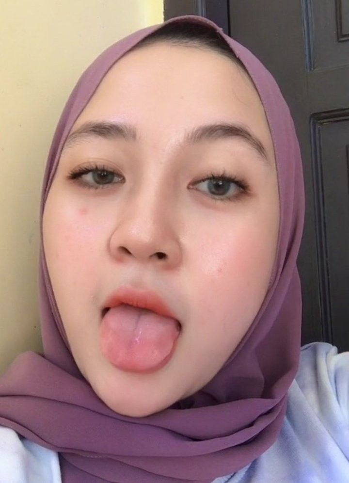 Cerita Sex Mempromosikan ibunya sendiri -