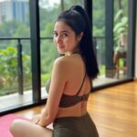 Cerita Sex Dientot rame rame di kolam renang -